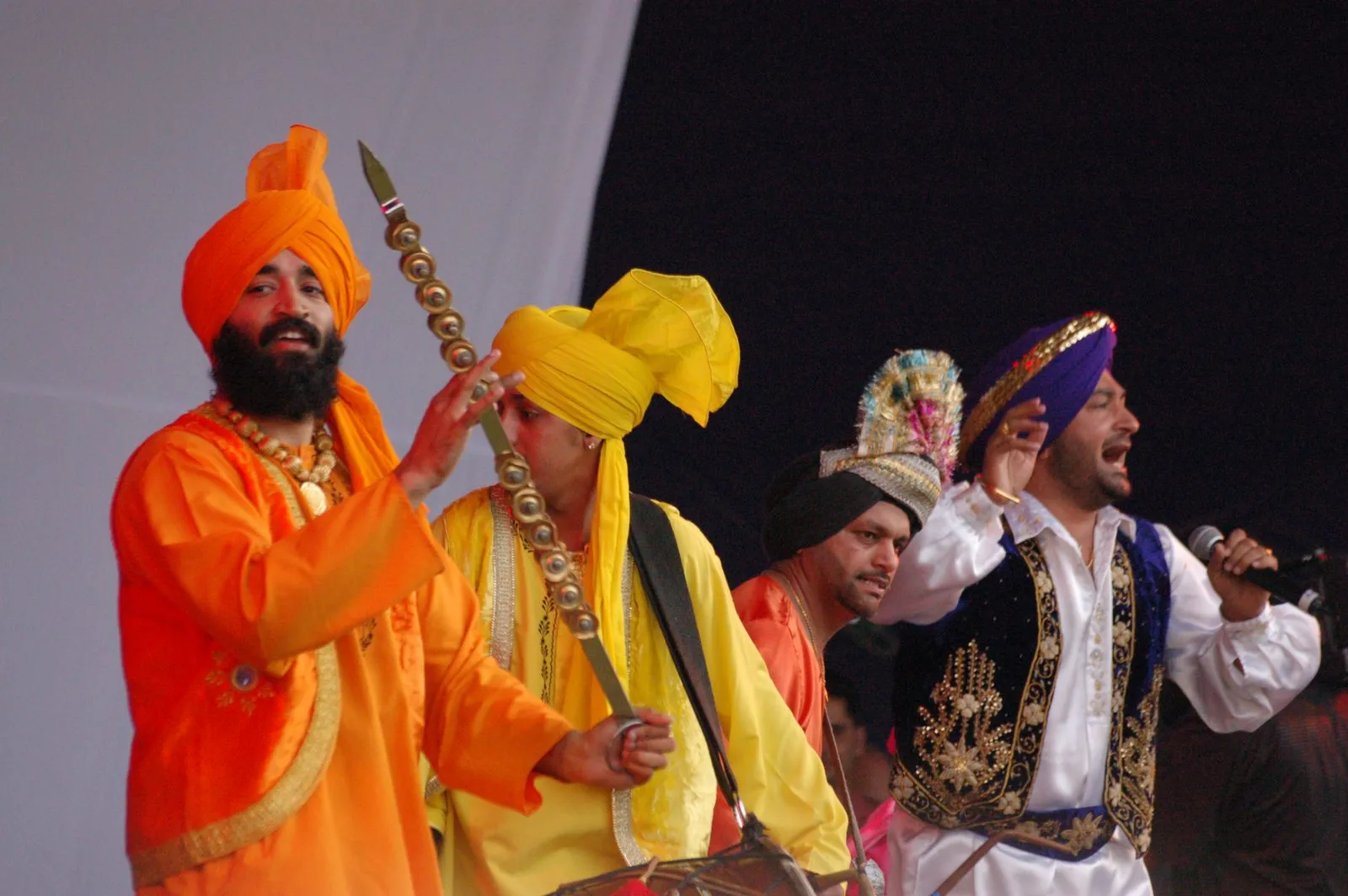 Malkit Singh performing