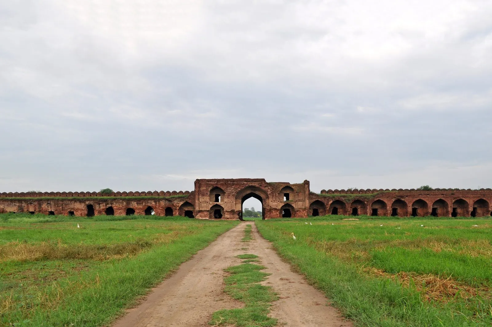 Ruins of the Mughal-era Sarai Lashkari near Doraha