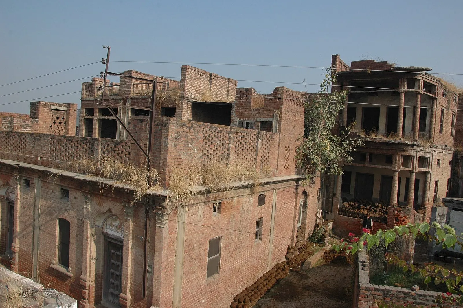 A traditional bhora at Sangatpur, Phagwara